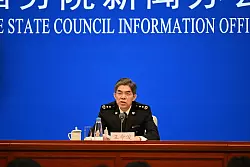 Chinas Zoll hält den Außenhandel im abgelaufenen Quartal für widerstandsfähig. - © Johannes Neudecker/dpa