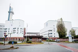 F&uuml;r das VW-Werk in Osnabr&uuml;ck mit rund 2.300 Besch&auml;ftigten ist die Zukunft wegen auslaufender Produktionsauftr&auml;ge ungewiss. (Archivbild) - &copy; Hauke-Christian Dittrich/dpa