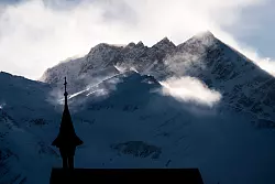 Am Breithorn sind zwei deutsche Bergsteiger aus großer Not gerettet worden. (Archivfoto) - © picture alliance / Jean-Christophe Bott/KEYSTONE/dpa