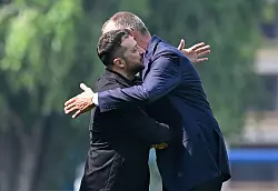 Merz will sich auch nach dem Alaska-Gipfel von US-Pr&auml;sident Trump mit seinem russischen Amtskollegen Putin eng mit dem ukrainischen Pr&auml;sidenten Selenskyj und den anderen Europ&auml;ern abstimmen. - &copy; John Macdougall/POOL AFP/dpa