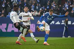 Am vergangenen Wochenende traf Dzeko sogleich in seinem ersten Spiel f&uuml;r Schalke. (Archivbild) - &copy; Bernd Thissen/dpa
