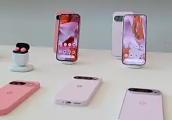 Neben den Smartphones in verschiedenen Größen stellte Google ein neues Modell seiner Ohrhörer Pixel Buds vor. - © Andrej Sokolow/dpa