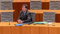 Nordrhein-Westfalens Finanzminister Marcus Optendrenk (CDU) kritisiert zu viel Bürokratie. - © Rolf Vennenbernd/dpa