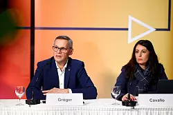 Die IG Metall sprach vom «Weihnachtswunder von Hannover». - © Moritz Frankenberg/dpa