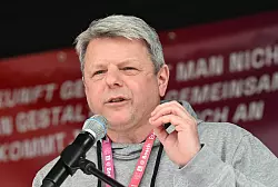 Der Betriebsratschef der Zuliefersparte, Frank Sell, kritisiert das Bosch-Management scharf. (Archivbild) - &copy; Bernd Wei&szlig;brod/dpa