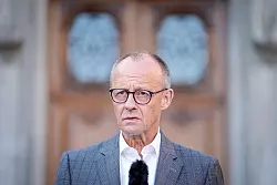 Merz sprach vor einer Tagung des Kabinetts in Berlin. - &copy; Kay Nietfeld/dpa