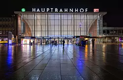 Der K&ouml;lner Hauptbahnhof wird in den kommenden Wochen f&uuml;r Pendler und Bahnreisende zu einer Problemzone. - &copy; Thomas Banneyer/dpa