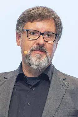 Andreas Jeide arbeitet für die Initiative Elektro+. - © ABB/dpa-tmn
