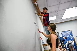 Es sollte ein harmloser Abistreich werden: ein bisschen Spr&uuml;hkreide an W&auml;nde und Schulgeb&auml;ude. - &copy; Jason Tschepljakow/dpa