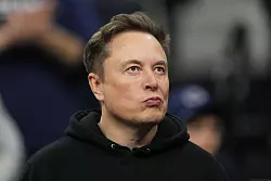 Elon Musk ger&auml;t wegen des Chatbots Grok zunehmend unter Druck. (Archivbild) - &copy; Matt Rourke/AP/dpa