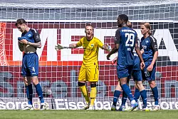 Paderborns Torhüter mit einer Extra-Motivation. - © David Inderlied/dpa