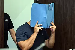 Der 34-jährige Tiktok-Star gilt als der neue Top-Influencer der islamistischen Szene. - © Federico Gambarini/dpa