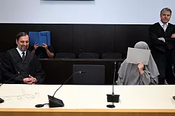 Gericht stellt islamistischem Tiktok-Star drei Jahre Haft in Aussicht. - © Federico Gambarini/dpa