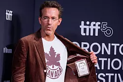 Auch Ryan Reynolds ist dabei. - &copy; Chris Pizzello/Invision/AP/dpa