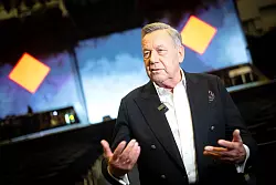 Der Sozialdemokrat setzt viele Hoffnungen in die künftige Koalition. - © Sina Schuldt/dpa