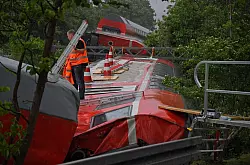 Vier Frauen sowie ein 13-J&auml;hriger starben bei dem Unfall. (Archivbild) - &copy; Uwe Lein/dpa