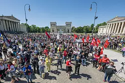 Auch in M&uuml;nchen hatte die Kundgebung breiten Zulauf. - &copy; Tobias Hase/dpa