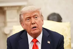 US-Pr&auml;sident Donald Trump l&ouml;st mit Zollstreitigkeiten politische Konflikte aus. (Archivbild) - &copy; Michael Kappeler/dpa Pool/dpa