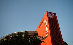 Die Esprit-Zentrale in Ratingen wurde inzwischen geräumt. - © Bernd Thissen/dpa