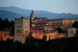 Blick auf die Alhambra in Granada, wo sich Staats- und Regierungschefs auf dem Gipfeltreffen der Europ&auml;ischen Politischen Gemeinschaft treffen. - &copy; Fermin Rodriguez/AP