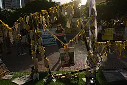 Die von der Hamas verschleppten Geiseln sollen bald freikommen. - © Francisco Seco/AP/dpa