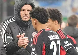 Vereinsikone Meier ist mit Schmitt weiter f&uuml;r die Profis verantwortlich. - &copy; Marc Sch&uuml;ler/dpa