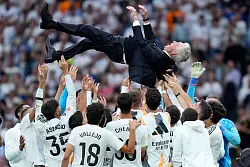 In Madrid wurde Ancelotti trotz einer wenig erfolgreichen Saison herzlich verabschiedet. (Archivfoto) - © Cesar Cebolla/AP/dpa