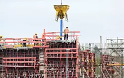 Die Investitionen in Bauten nahmen im zweiten Quartal um 2,1 Prozent ab. (Archivbild) - © Bernd Weißbrod/dpa