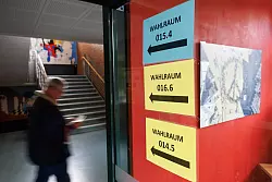 Licht und Schatten f&uuml;r fast alle Parteien bei den Kommunalwahlen in NRW. - &copy; Friso Gentsch/dpa