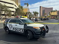 Es ist nicht das einzige Ereignis, das derzeit die USA erschüttert: Stunden nach dem Terroranschlag von New Orleans explodierte ein Tesla-Cybertruck vor einem Trump-Hotel in Las Vegas. - © Ty ONeil/AP/dpa