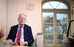 Viele Jahre lang war er das pr&auml;gende Gesicht der SPD in Niedersachsen: Stephan Weil. (Archivbild) - &copy; Julian Stratenschulte/dpa