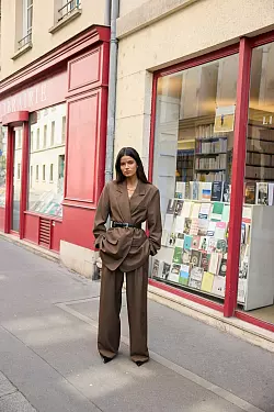 Die lockeren Blazer, die absichtlich weit sitzen, wirken besonders lässig und erhöhen den Coolness-Faktor eines jeden Looks, hier ein Beispiel von Only (Blazer ca. 60 Euro, Hose ca. 45 Euro). - © Only/dpa-tmn