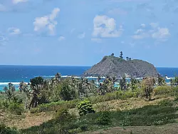 Das vielerorts noch idyllische Lombok ist die Nachbarinsel von Bali. - &copy; Ahmad Pathoni/dpa