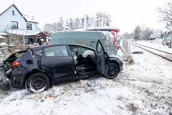 Der Fahrer verlie&szlig; den Unfallort. - &copy; Feuerwehr Porta Westfalica/dpa