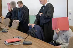 Die «aus einer Vielzahl von Personen» bestehende Bande soll «wöchentlich Rauschmittel im Kilogrammbereich umgesetzt» haben - zum Beispiel Marihuana, Kokain und Heroin, schilderte der Staatsanwalt. - © Henning Kaiser/dpa