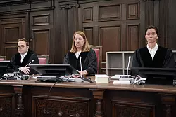 Das Gericht hat 37 Verhandlungstermine bis zum 23. Dezember angesetzt. - © Marcus Brandt/Pool-dpa/dpa