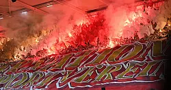 Die Mainzer Fans feierten ihre Mannschaft schon vor dem Spiel. - © Torsten Silz/dpa