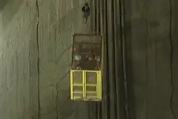 Alle Eingeschlossenen konnten laut Feuerwehr gerettet werden. - &copy; -/KABC/ABC7 Los Angeles via AP/dpa