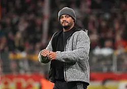 Kompany durfte sich über drei Standardtore freuen. - © Soeren Stache/dpa