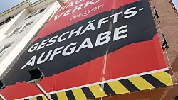 Tausende Unternehmen geben auf - vor allem kleine Firmen (Archivbild) - © Bernd Weißbrod/dpa