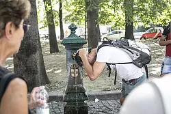 Auch im Norden Italiens herrschen derzeit hohe Temperaturen. (Archivbild) - © Francesco Enriquez/IPA via ZUMA Press/dpa