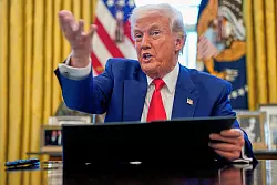 Risiko für die deutsche Wirtschaft: Die erratische Zollpolitik von Donald Trump. (Archivbild) - © Uncredited/Pool/dpa