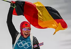 In Pyeongchang krönte sich Laura Dahlmeier 2018 zur zweimaligen Olympiasiegerin. - © Michael Kappeler/dpa