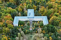 Auf dem Areal ist ein Brand ausgebrochen. (Archivbild) - &copy; Britta Pedersen/dpa