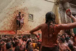 La Tomatina findet seit den 1940er Jahren statt. - &copy; Alberto Saiz/AP/dpa