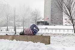 Die Eisesk&auml;lte in vielen Regionen der USA macht den Menschen zu schaffen. - &copy; Mehmet Eser/SOPA Images via ZUMA Press Wire/dpa