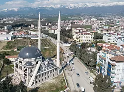 Die zerst&ouml;rte Moschee von Antakya. - &copy; Boris Roessler/dpa