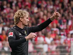 Nick Woltemade könnte bald für Newcastle auflaufen. - © Soeren Stache/dpa