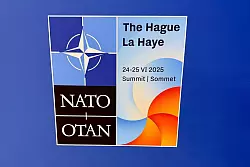 Schon vor Beginn des Nato-Gipfels gibt es einen Gewinner: Donald Trump. - © Martin Romanczyk/dpa