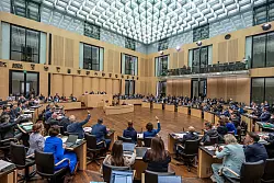 Rund 90 Tagesordnungspunkte bew&auml;ltigte der Bundesrat in Berlin. - &copy; Michael Kappeler/dpa